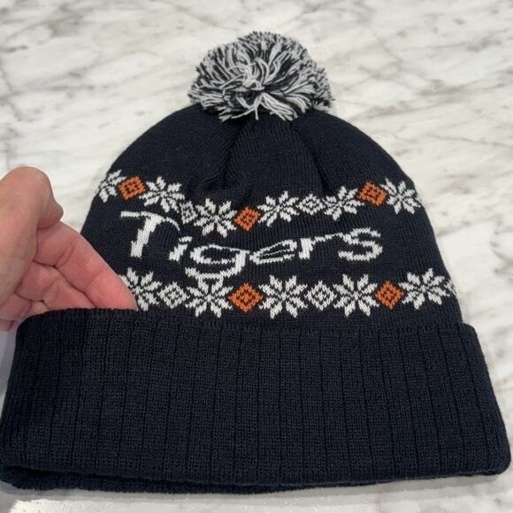Auburn Tigers Beanie Hat Navy Blue Fair Isle Pom Knit Cap Football NEW - Picture 6 of 8